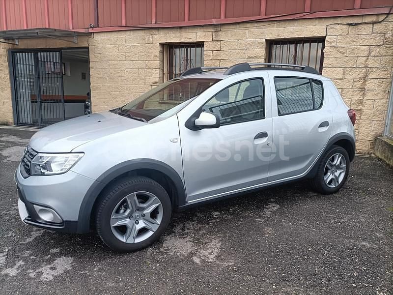 Gris / plata Usado 2019 Dacia Sandero Comfort Berlina | 10.900 € (Un poco caro) - Imagen 1/4