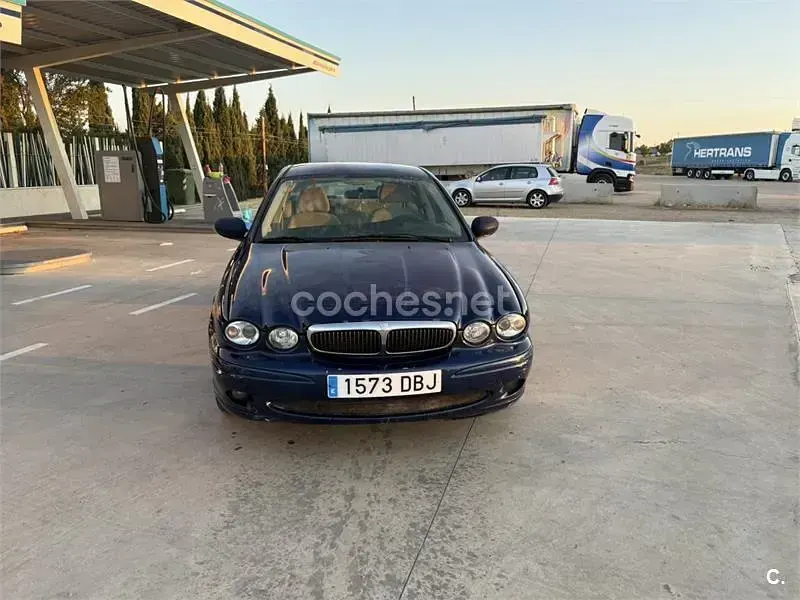 Usado Jaguar X-type Classic 130 CV (95 kW) 2005 Azul Berlina