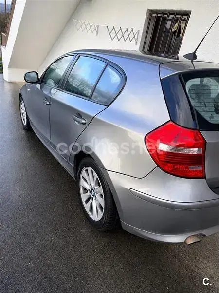 Usado BMW 116 122 CV (89 kW) 2011 Gris / plata Utilitario