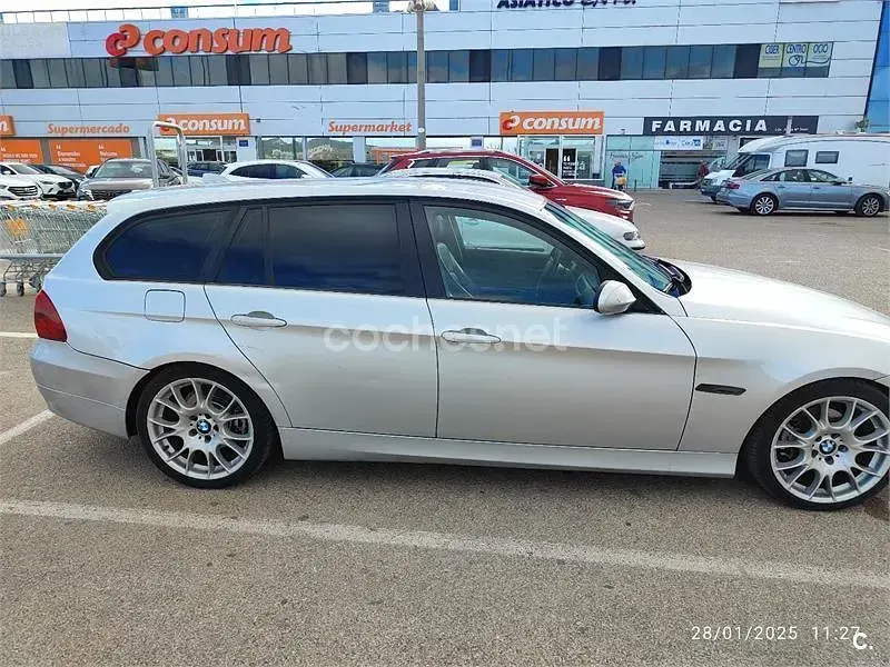 Usado BMW 320 163 CV (119 kW) 2006 Gris / plata Familiar