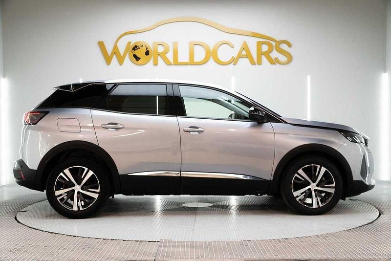 Usado Peugeot 3008 Allure 130 CV (95 kW) 2022 Gris SUV