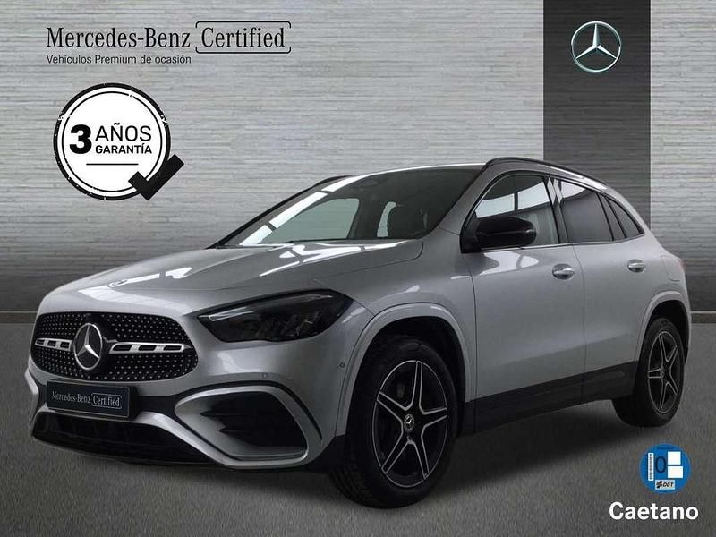 Usado Mercedes GLA250 218 CV (160 kW) 2024 Plateado SUV