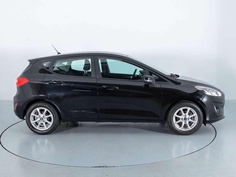 Usado Ford Fiesta Trend+ 86 CV (63 kW) 2018 Negro Utilitario