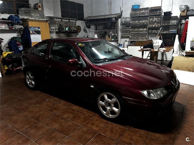 Usado Renault Mégane Coupé 150 CV (110 kW) 1996 Granate Coupe