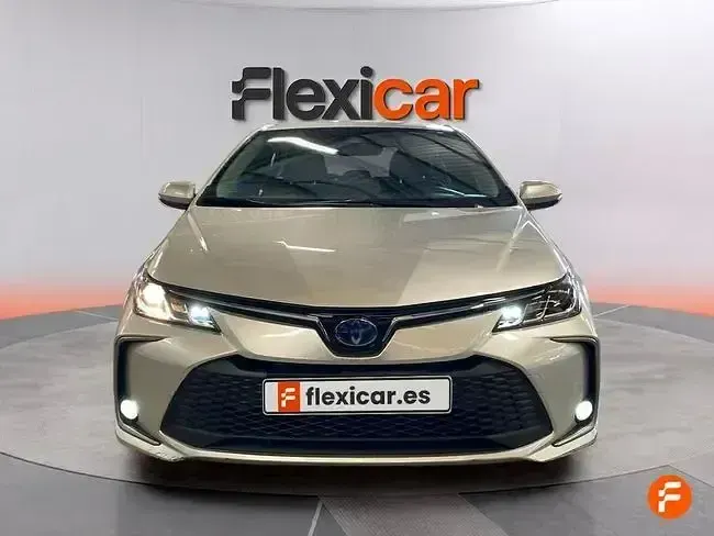 Usado Toyota Corolla Style 140 CV (102 kW) 2024 Gris Berlina