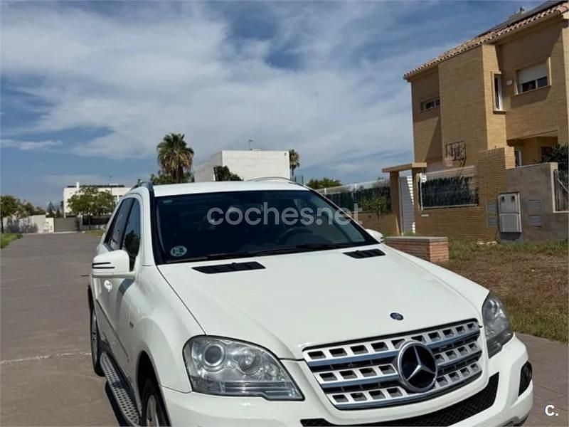 Usado Mercedes ML300 190 CV (139 kW) 2011 Blanco SUV