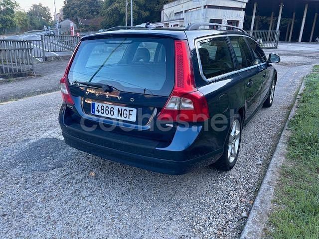 Azul Usado 2009 Volvo V70 Momentum Familiar | 6800 € - Imagen 1/4