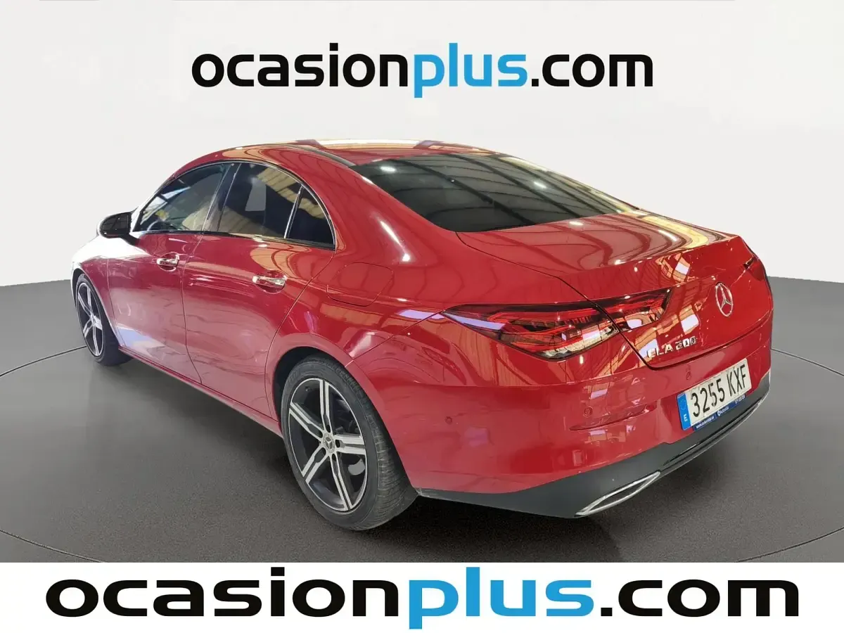 Usado Mercedes CLA200 163 CV (119 kW) 2019 Rojo Coupe