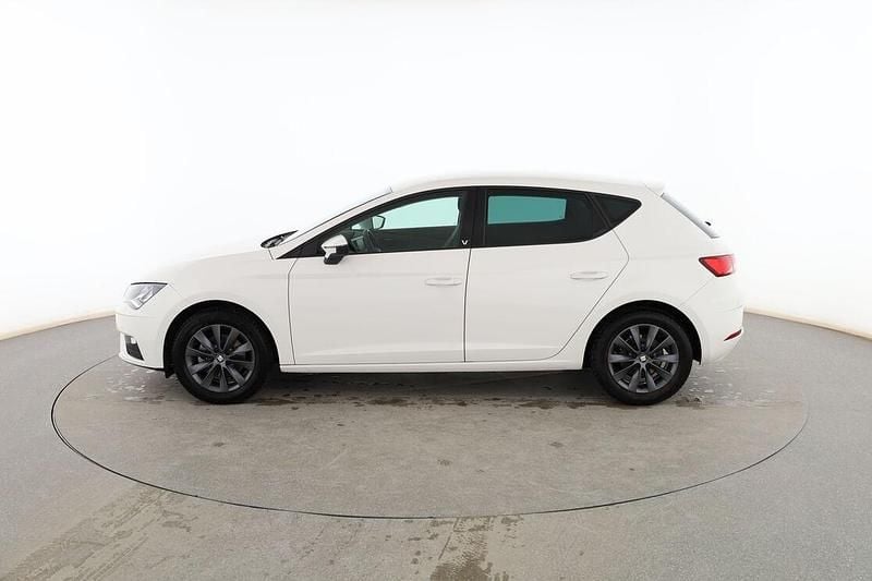 Usado Seat Leon Style 131 CV (96 kW) 2020 Blanco Berlina
