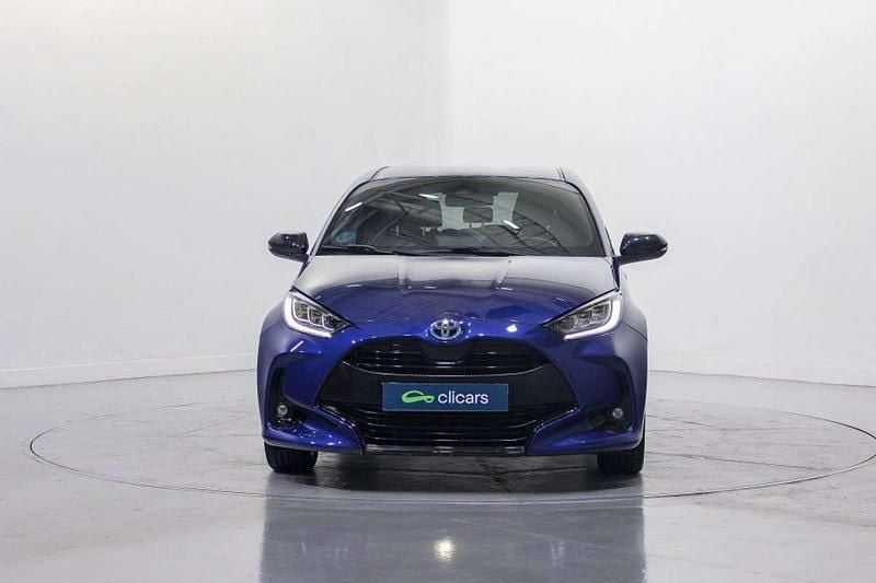 Usado Toyota Yaris Hybrid Style 75 CV (55 kW) 2022 Azul Berlina