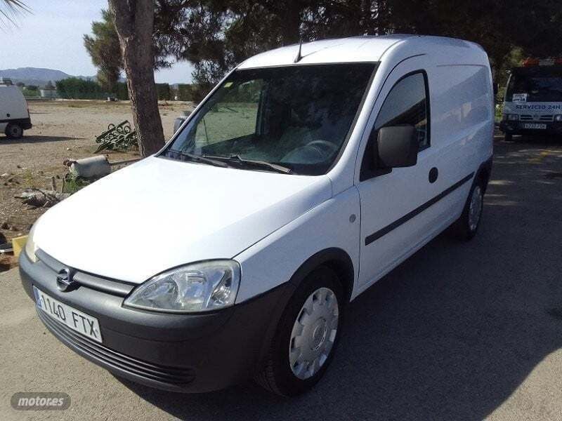 Blanco Usado 2007 Opel Combo Monovolumen | 3900 € - Imagen 1/3