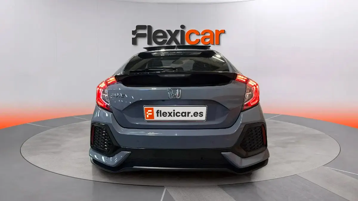 Usado Honda Civic Executive 129 CV (94 kW) 2019 Gris Berlina