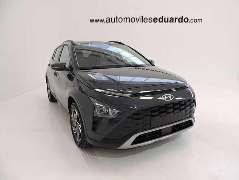 Usado Hyundai Bayon 101 CV (74 kW) 2022 Gris SUV