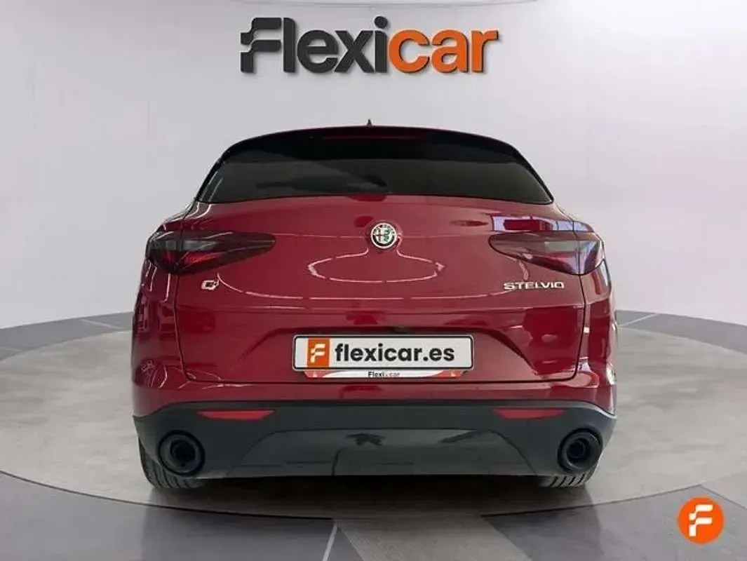 Usado Alfa Romeo Stelvio Sprint 200 CV (147 kW) 2022 Rojo SUV
