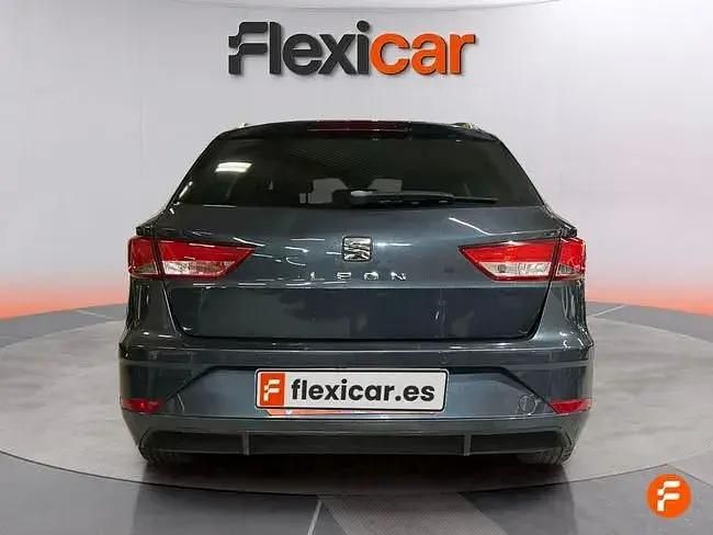 Käytetty Seat Leon Reference 115 HP (84 kW) 2019 Valkoinen Farmari