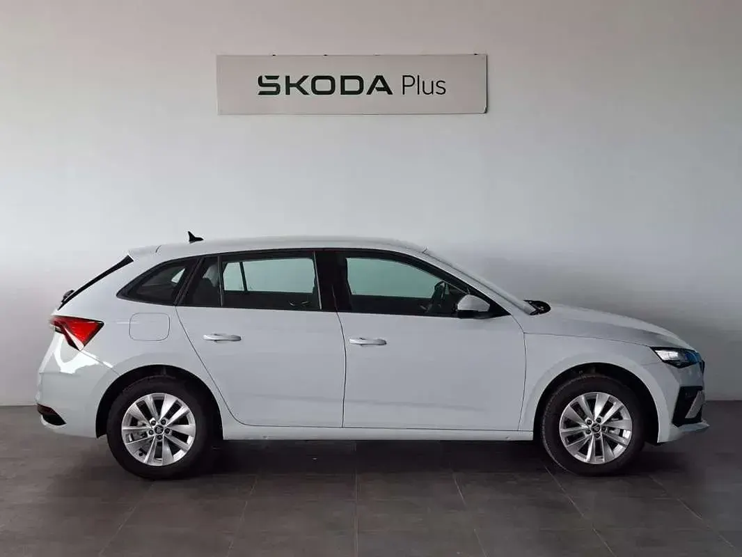 Nuevo Skoda Scala 116 CV (85 kW) 2025 Blanco Utilitario