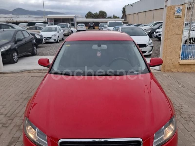 Usado Audi A3 Ambiente 140 CV (102 kW) 2012 Rojo Berlina