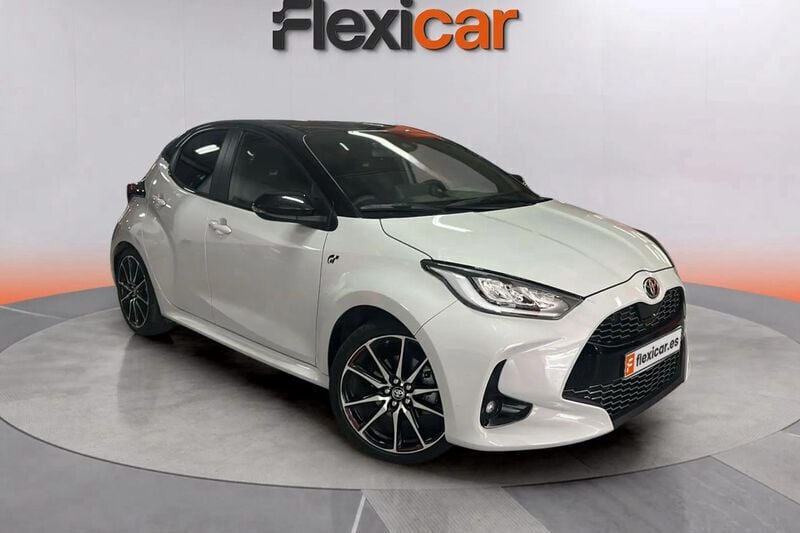 Blanco Usado 2022 Toyota Yaris Hybrid Edition Berlina | 19.490 € (Precio justo) - Imagen 1/4