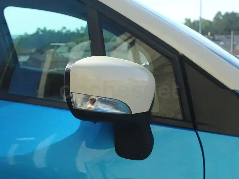 Usado Renault Captur Zen 120 CV (88 kW) 2016 Azul SUV