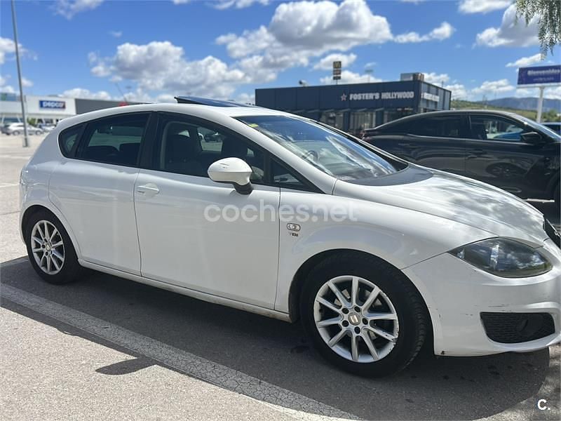 Usado Seat Leon Ecomotive 105 CV (77 kW) 2009 Blanco Utilitario
