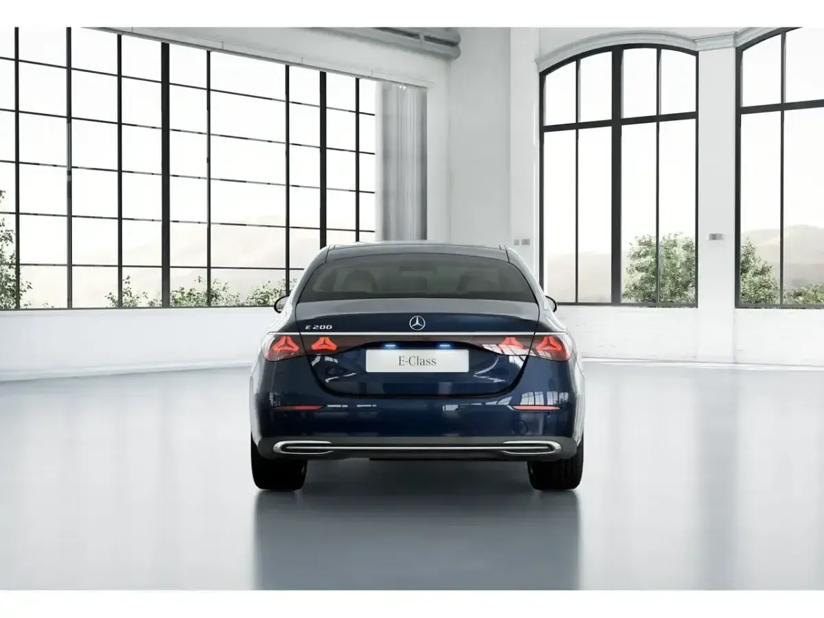 Nieuw Mercedes E200 204 PK (150 kW) 2025 Blauw Sedan