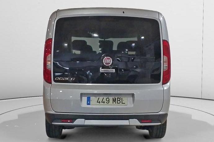 Usado Fiat Doblò Trekking 120 CV (88 kW) 2022 Monovolumen