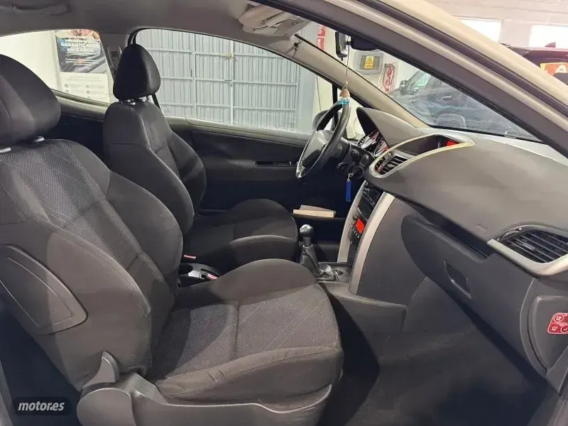 Usado Peugeot 207 Sport 90 CV (66 kW) 2009 Blanco Utilitario