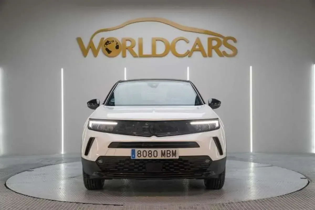 Usado Opel Mokka GS Line 131 CV (96 kW) 2022 Blanco SUV