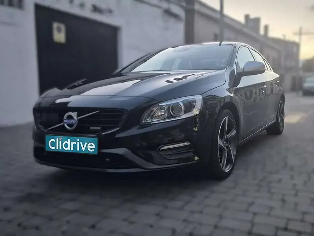 Occasion Volvo S60 R-Design Momentum 181 PK (133 kW) 2014 Zwart Sedan