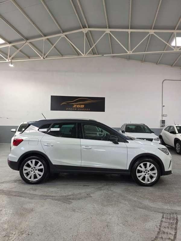 Usado Seat Arona FR 110 CV (80 kW) 2022 Blanco SUV