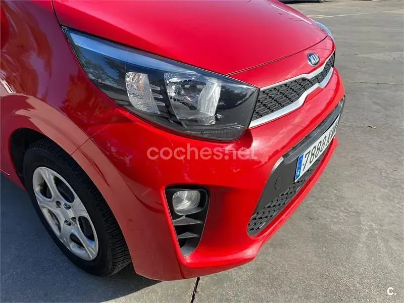 Usado Kia Picanto 67 CV (49 kW) 2018 Rojo Utilitario