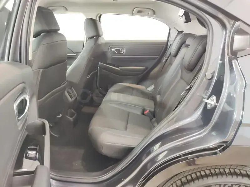 Usado Honda HR-V Advance 131 CV (96 kW) 2023 Gris / plata SUV