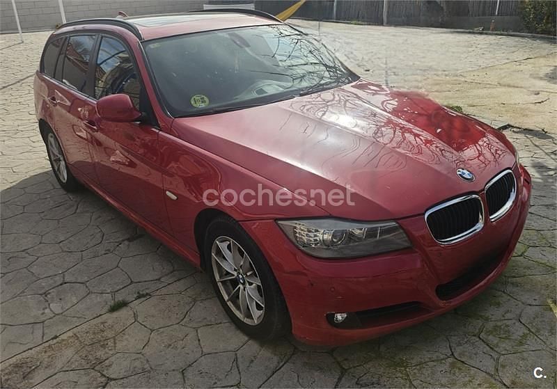 Usado BMW 318 143 CV (105 kW) 2013 Rojo Familiar