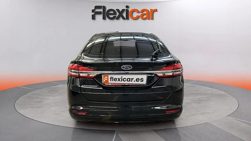 Gebraucht Ford Mondeo Titanium 167 PS (122 kW) 2019 Schwarz Limousine