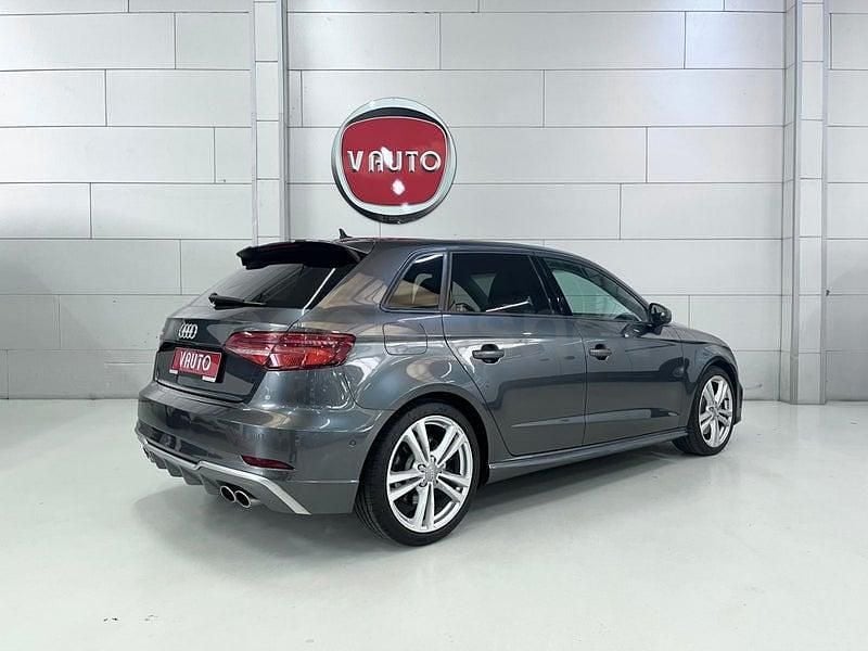 Usado Audi A3 300 CV (220 kW) 2020 Gris / plata Berlina