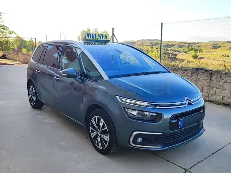 Usado Citroën Grand C4 Picasso Feel 120 CV (88 kW) 2017 Gris / plata Monovolumen