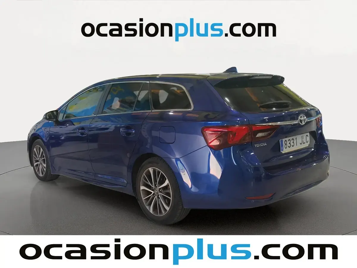 Usado Toyota Avensis Advance 143 CV (105 kW) 2016 Azul Familiar