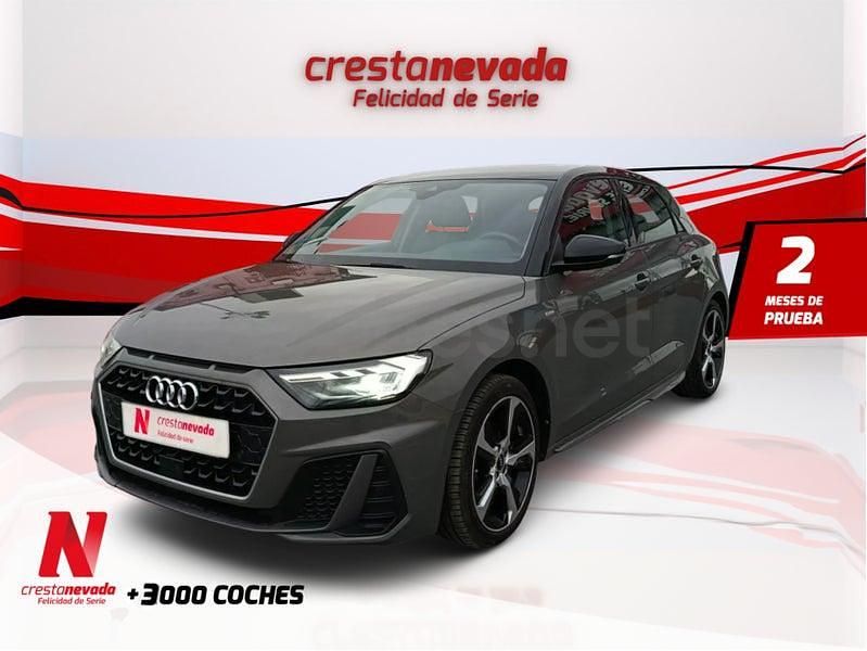 Gris / plata Usado 2023 Audi A1 Sportback Premium Utilitario | 21.990 € (Precio justo) - Imagen 1/4