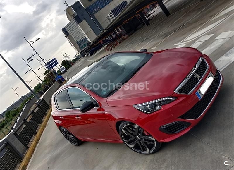 Rojo Usado 2016 Peugeot 308 GTi Berlina | 22.000 € - Imagen 1/4