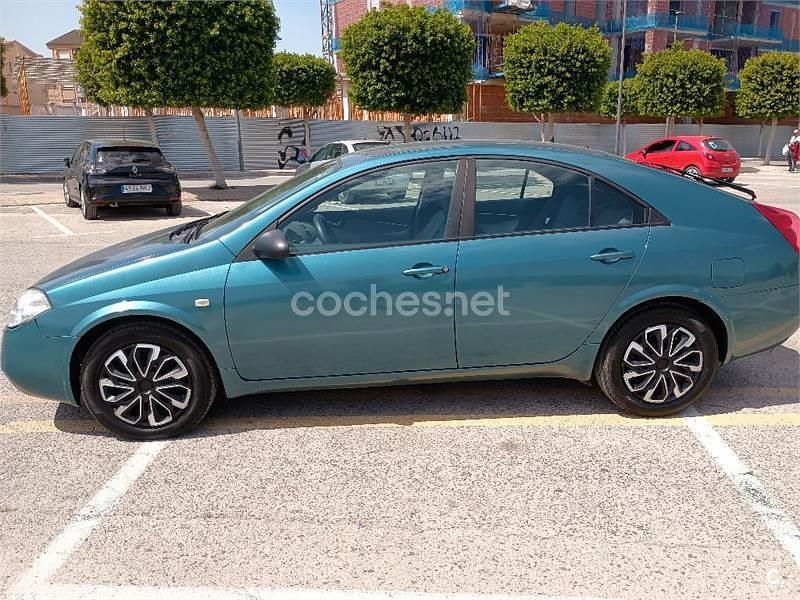 Usado Nissan Primera Acenta 140 HP (102 kW) 2003 Verde Sedan