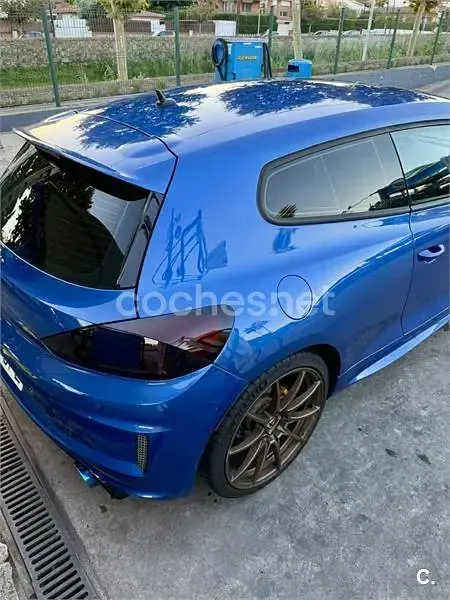 Usado VW Scirocco R-line 180 CV (132 kW) 2016 Azul Coupe