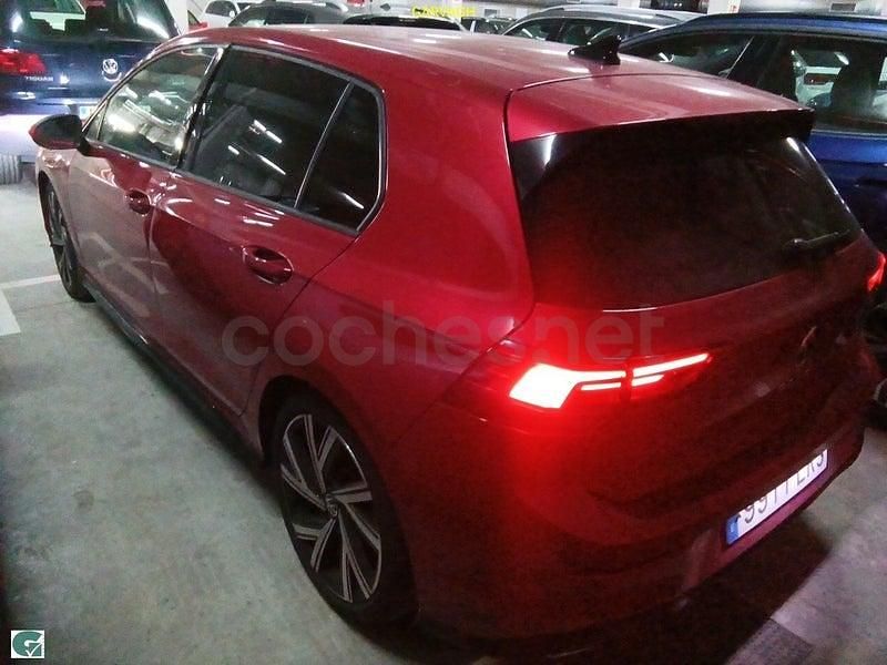 Usado VW Golf VIII R-line 150 CV (110 kW) 2021 Granate Berlina