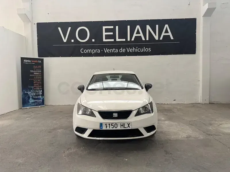 Usado Seat Ibiza Reference 75 CV (55 kW) 2014 Blanco Berlina