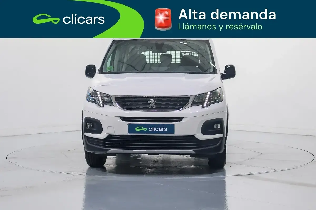 Usado Peugeot Rifter Allure 100 CV (73 kW) 2022 Blanco Monovolumen