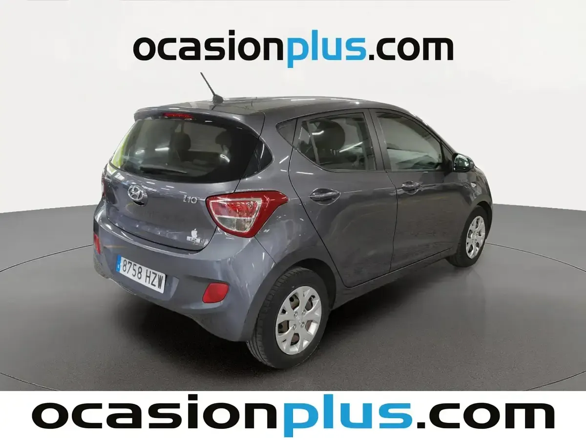 Usado Hyundai i10 87 CV (63 kW) 2014 Gris Utilitario