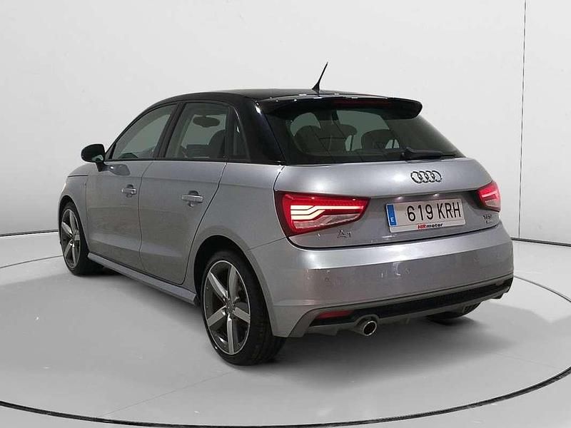 Usado Audi A1 S-Line 117 CV (86 kW) 2018 Gris Berlina