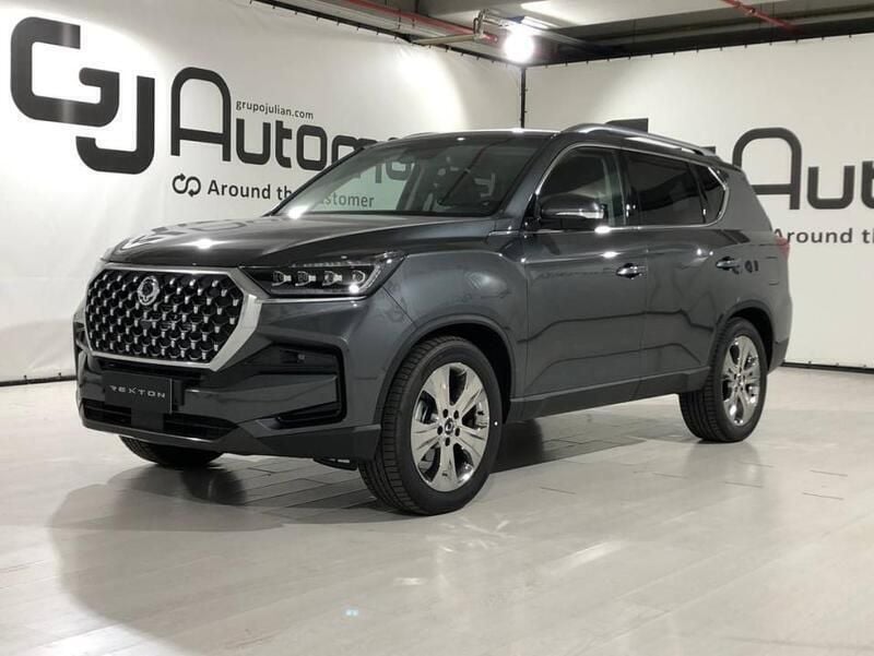 Gris Nuevo 2025 Ssangyong Rexton Limited SUV | 52.980 € - Imagen 1/4