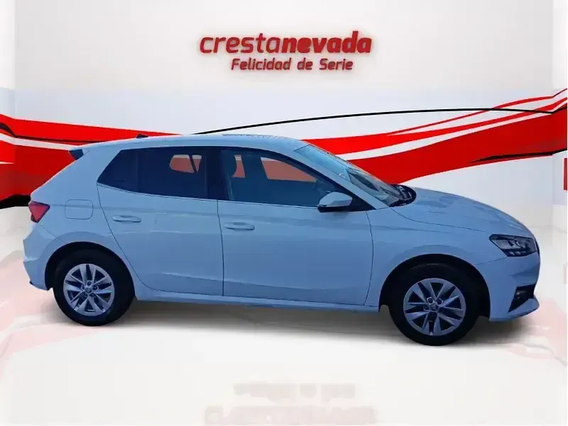 Käytetty Skoda Fabia Essence 80 HP (58 kW) 2024 Valkoinen Viistoperä