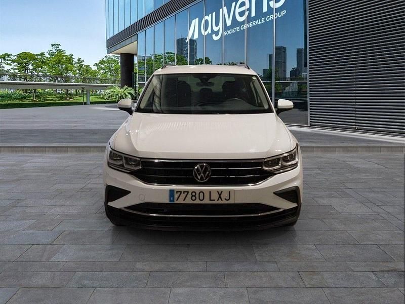 Usado VW Tiguan Life 150 CV (110 kW) 2022 Blanco SUV