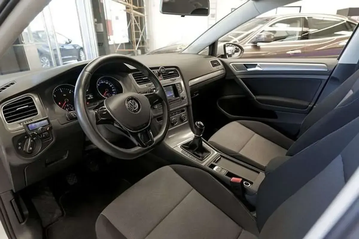 Usado VW Golf Plus Cross Advance 105 CV (77 kW) 2013 Blanco Monovolumen